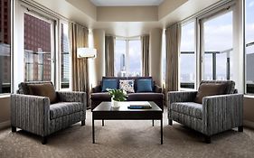 One King West Hotel And Residence